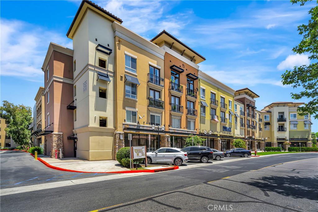 View Valencia, CA 91355 condo