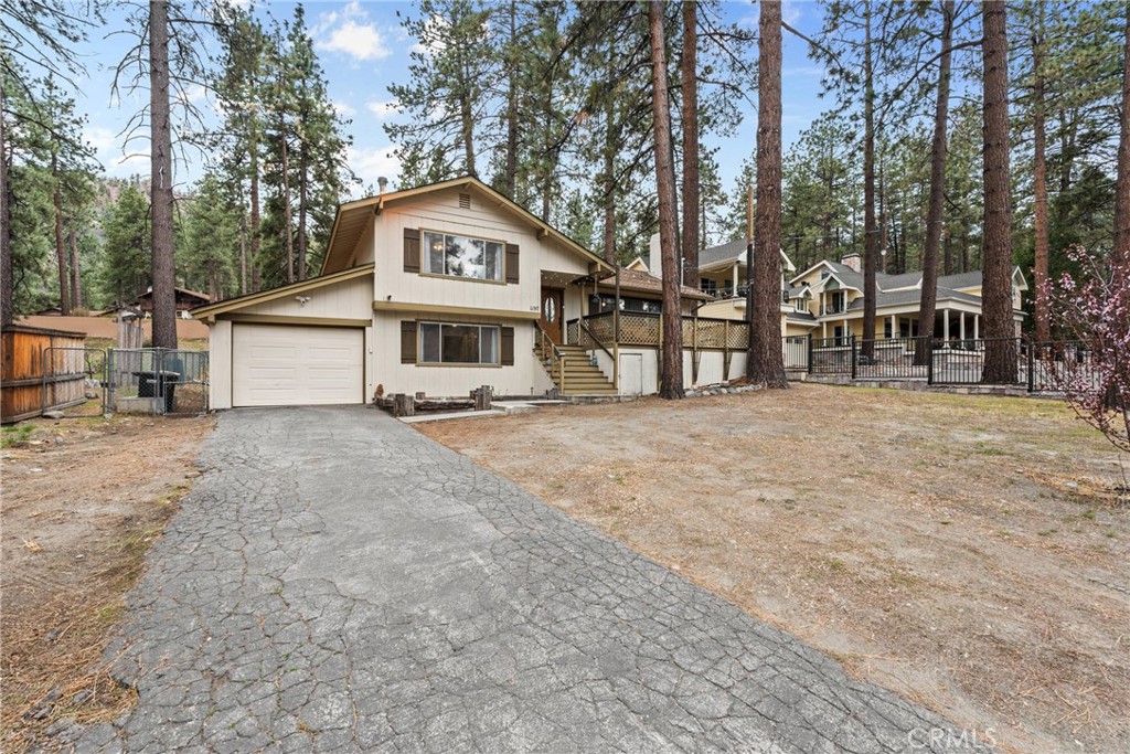 1197 Oriole Road