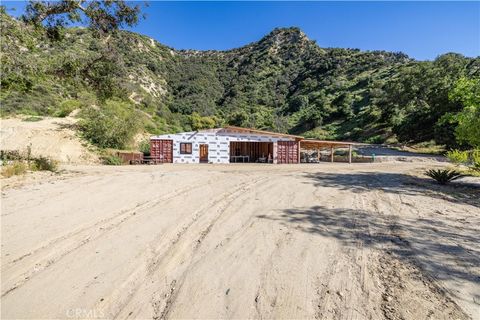 A home in Castaic