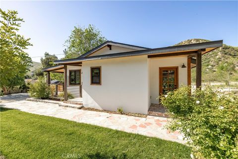 A home in Castaic