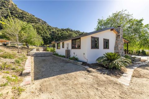 A home in Castaic