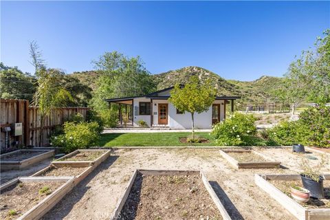 A home in Castaic