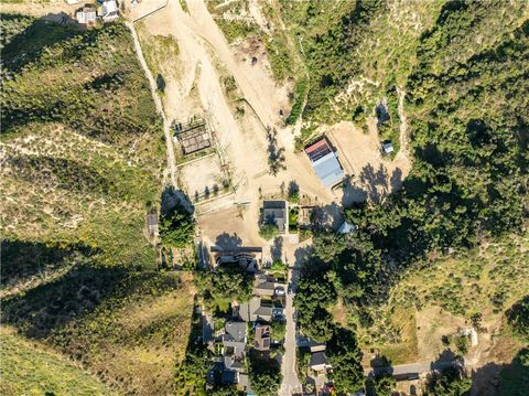 A home in Castaic