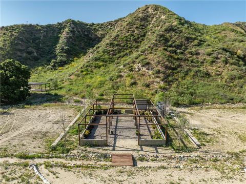 A home in Castaic