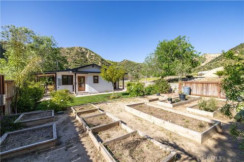 A home in Castaic