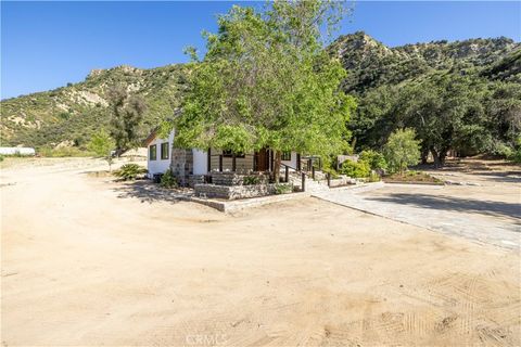 A home in Castaic