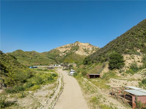 A home in Castaic