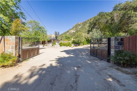 A home in Castaic