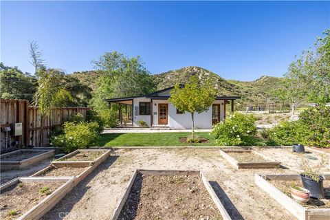 A home in Castaic