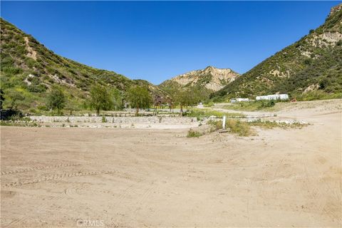 A home in Castaic