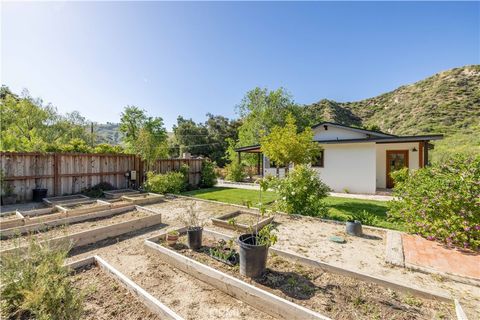 A home in Castaic