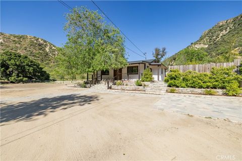 A home in Castaic