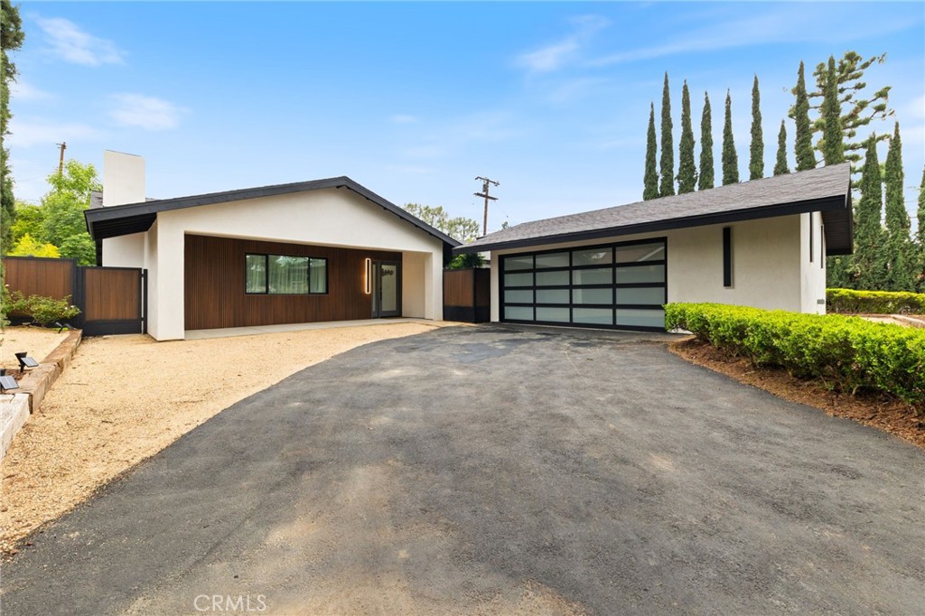 211 Deborah Court
