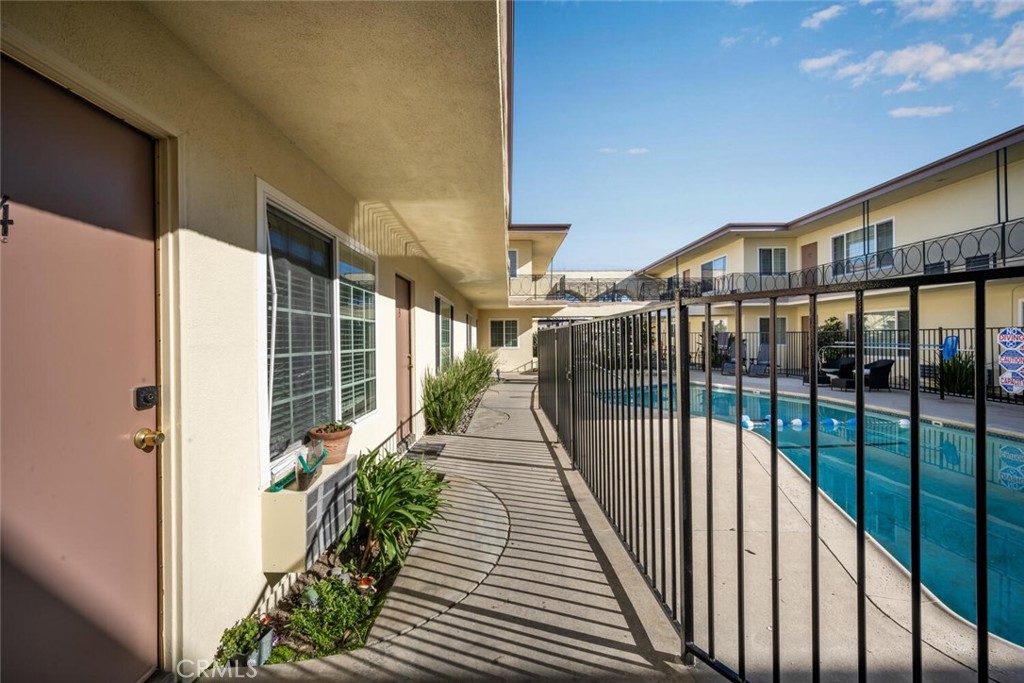 Los Alamitos - Residential Income