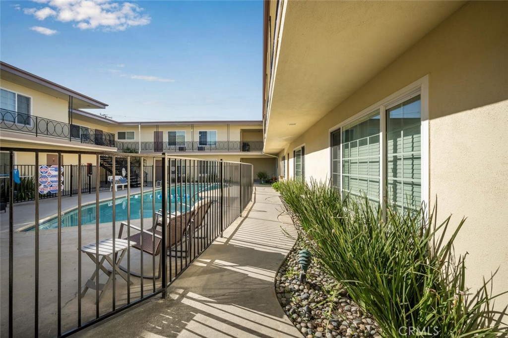 Los Alamitos - Residential Income