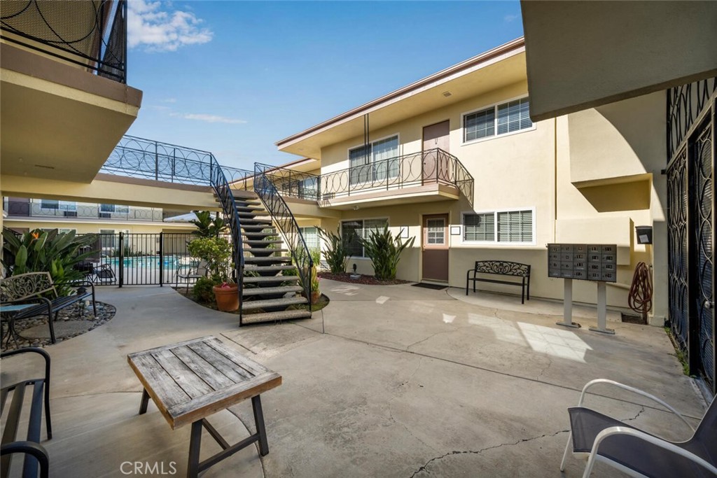 Los Alamitos - Residential Income