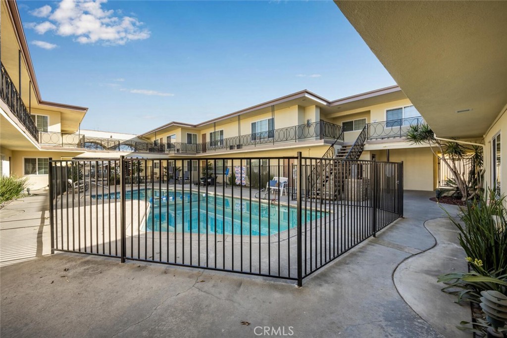 Los Alamitos - Residential Income