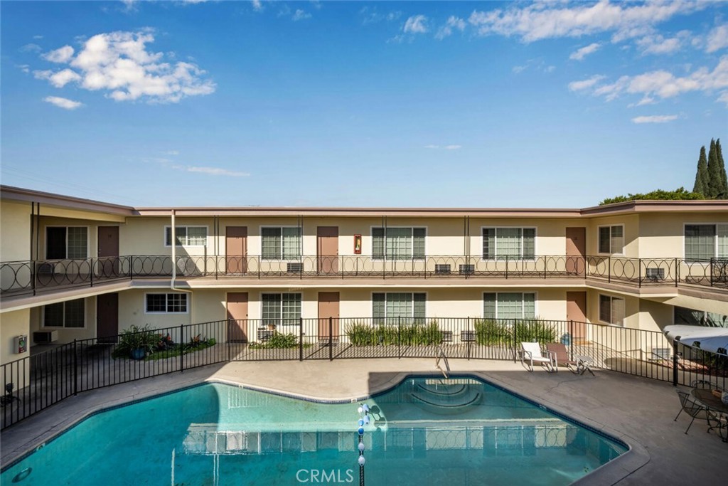 Los Alamitos - Residential Income