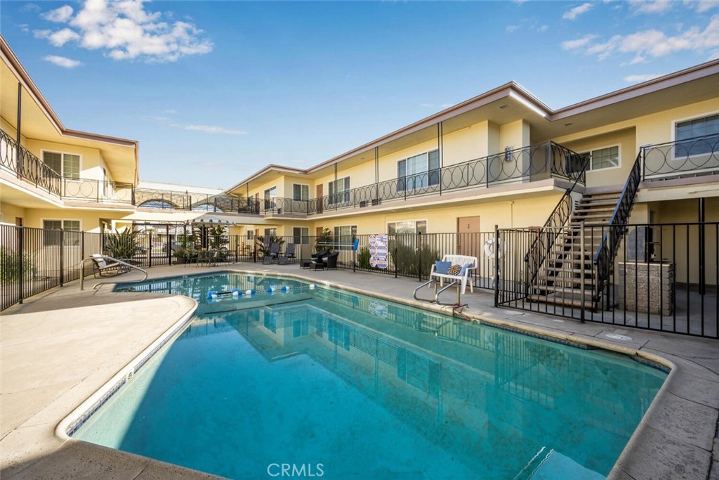 Los Alamitos - Residential Income