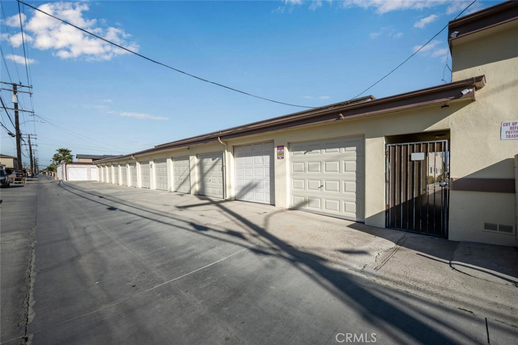 Los Alamitos - Residential Income