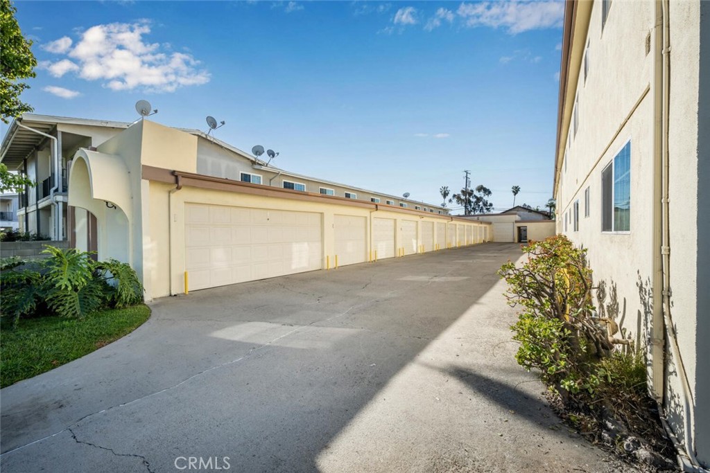 Los Alamitos - Residential Income