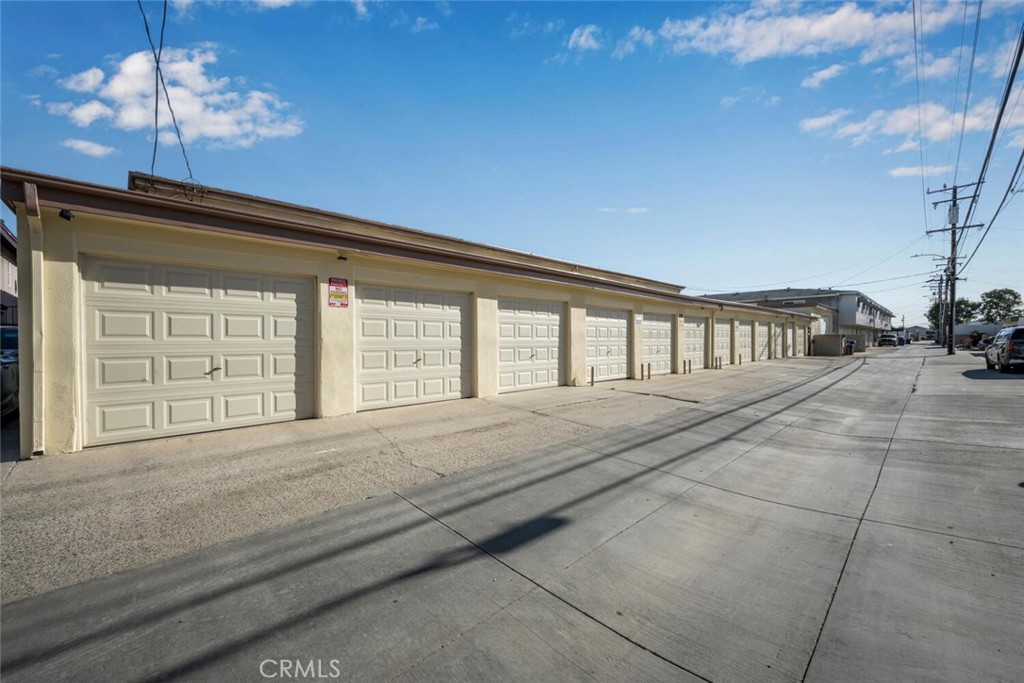 Los Alamitos - Residential Income