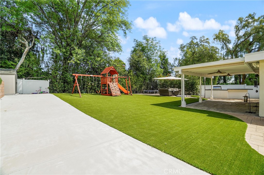 7044 Scarborough Peak Drive