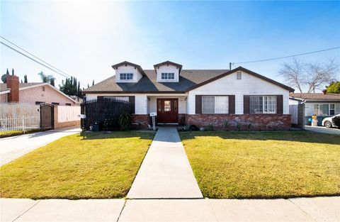 8118 Alameda Street Downey CA 90242
