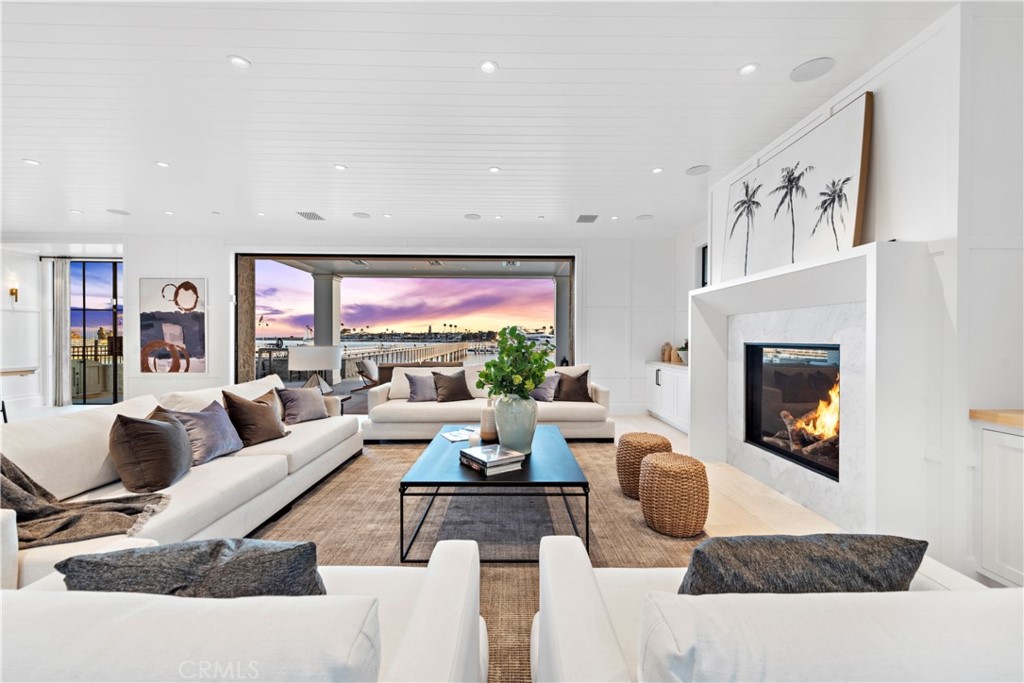 Bayside Drive Custom (BSCH) - Residential