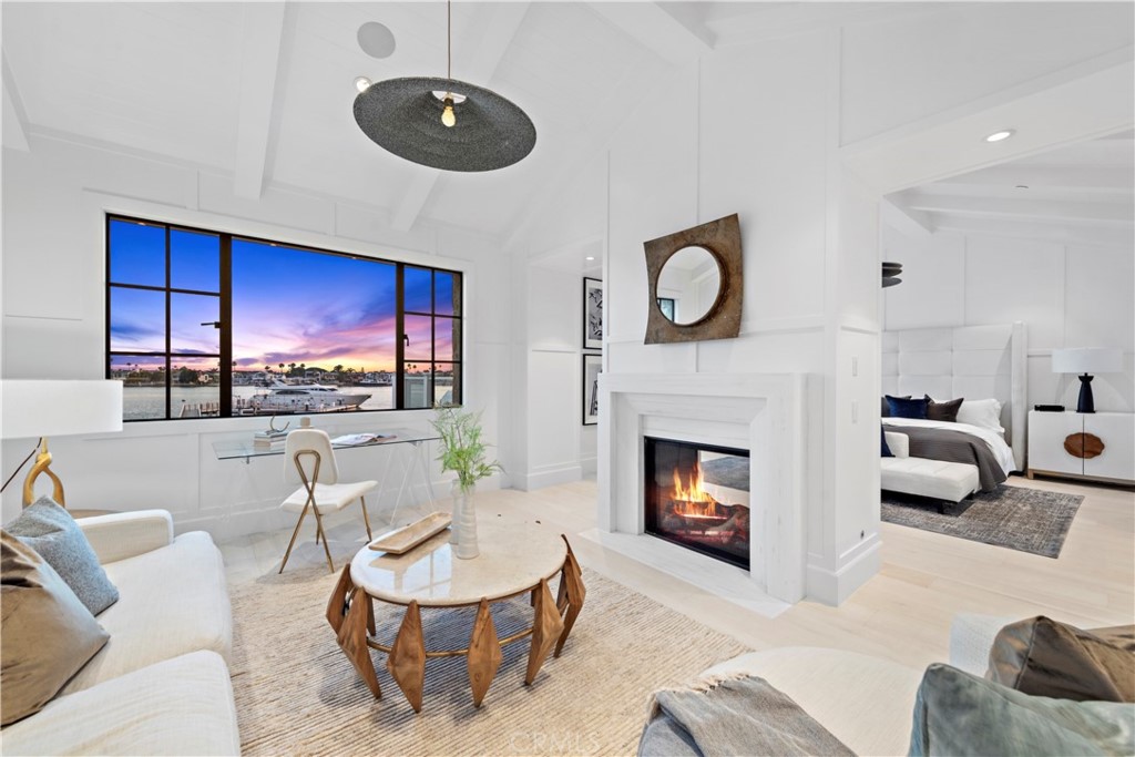 Bayside Drive Custom (BSCH) - Residential