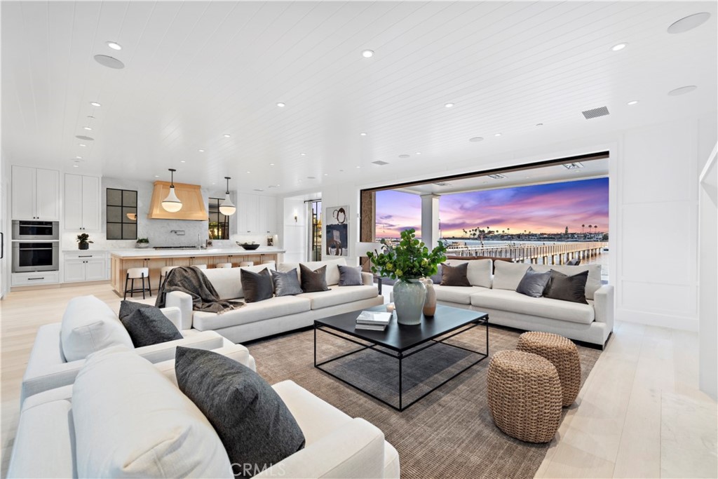 Bayside Drive Custom (BSCH) - Residential