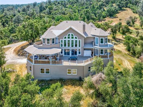 A home in North Fork