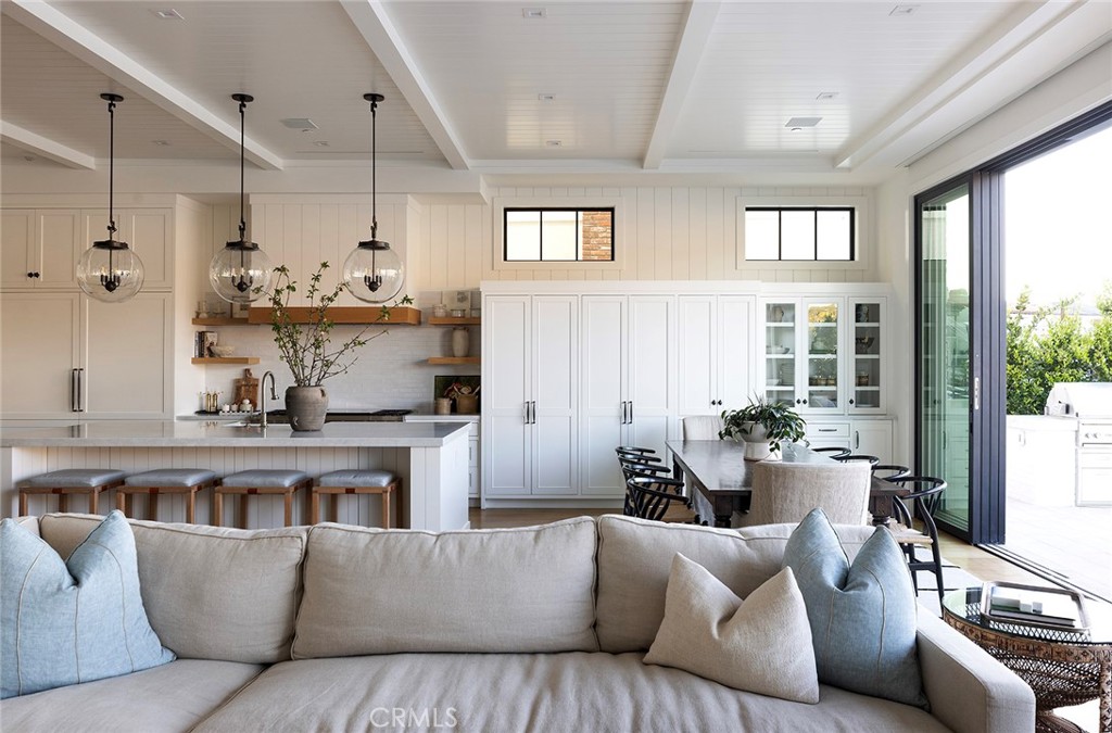 624 Harbor Island Drive