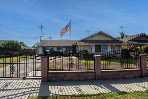 A home in El Monte