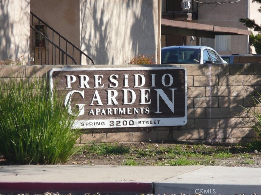 72 Unit Apartment Complex - 100% Occupied! Great location - close to schools and shopping. Two separate laundry rooms, pool, courtyard and covered parking. Constructed with tile roof and stucco exterior. Great Investment Opportunity!