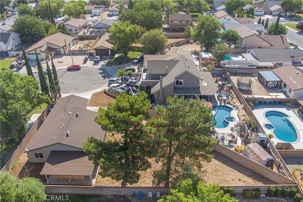 listing image 130721343014759163697