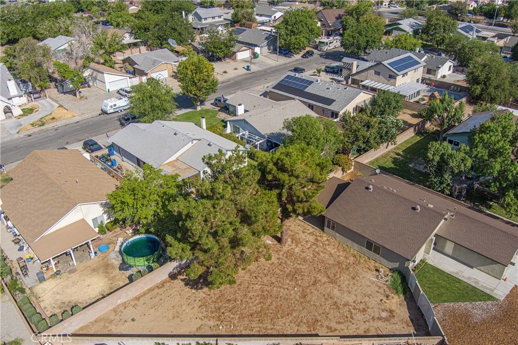 listing image 130721009943686028391