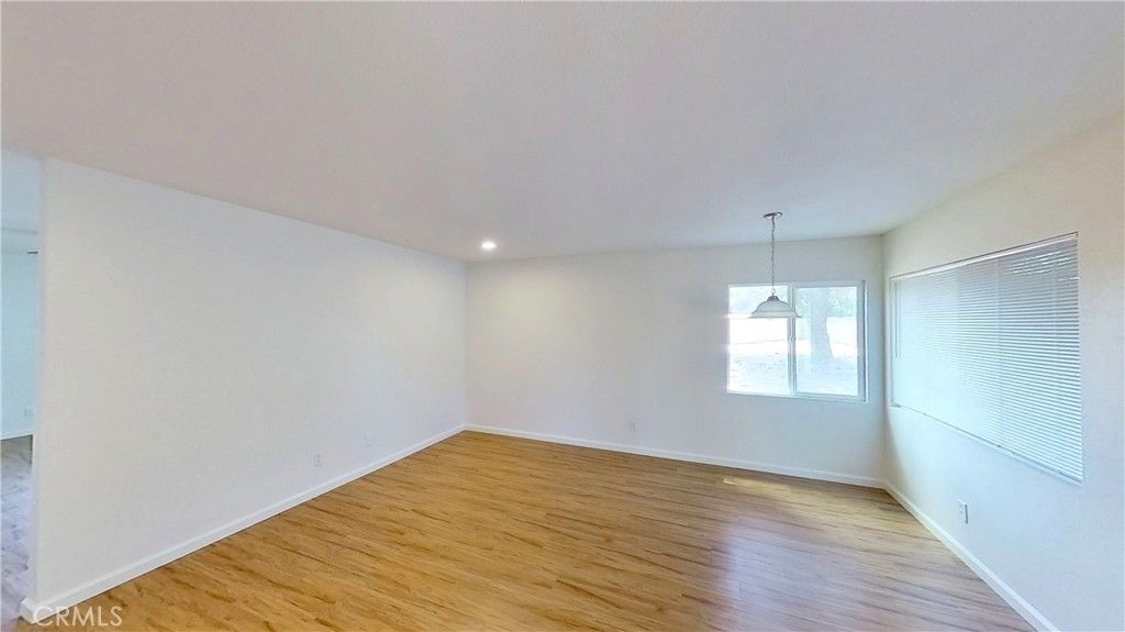 listing image 130721874739142056092