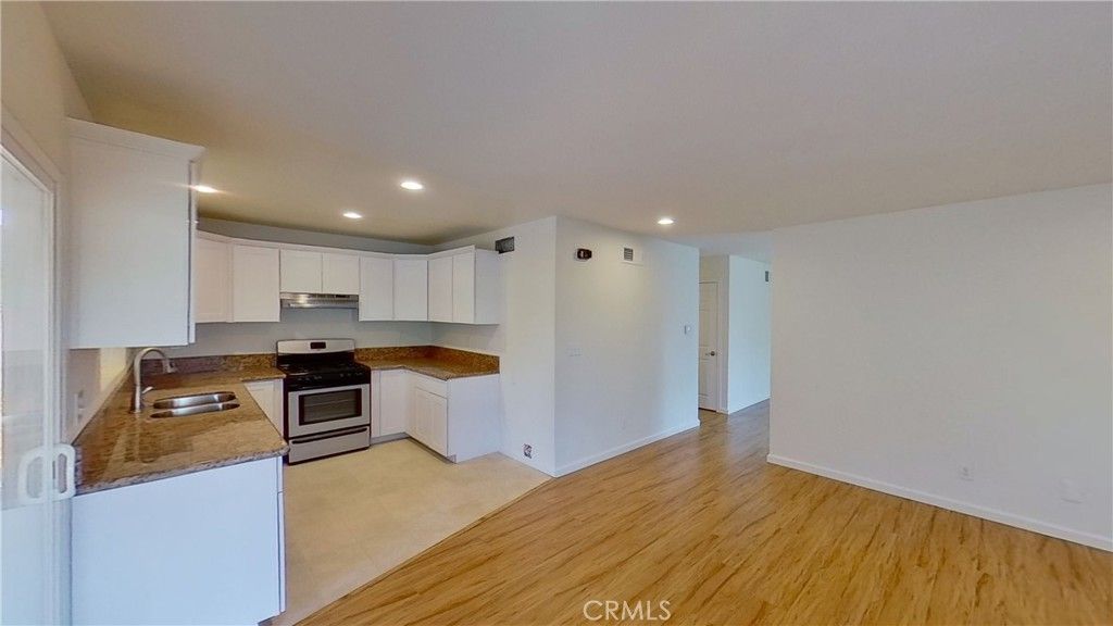 listing image 130729707349732273923