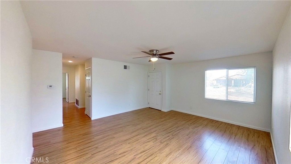 listing image 130728045203261687827