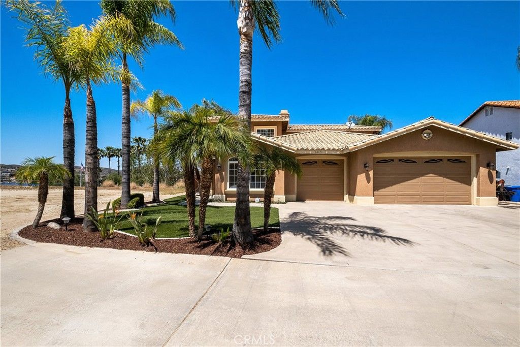 listing image 130729861835211811714