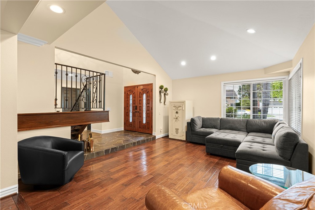 1060 S Pine Canyon Circle