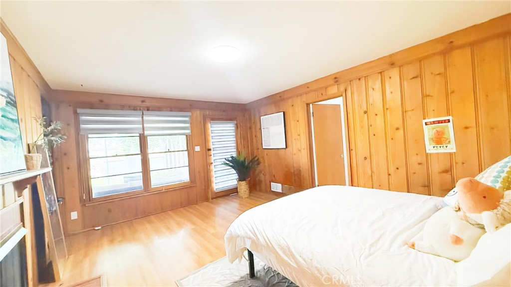 Properties 3 1438 S Charlotte Avenue