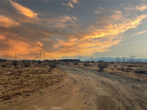Photo of 0 Verbena Road, Adelanto, CA 92301 (MLS # HD25023352) Photo of 0 Verbena Road, Adelanto, CA 92301 (MLS # HD25023352)