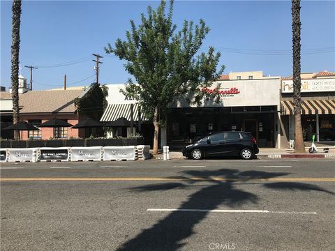 12073 Ventura Place Studio City CA 91604