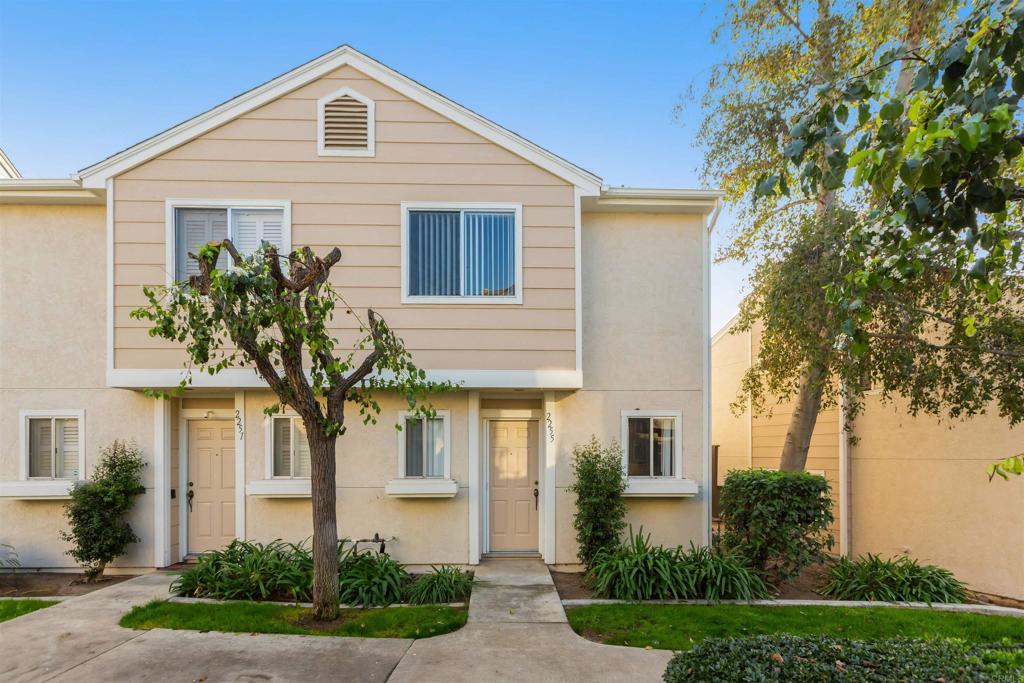 Great opportunity to own a townhouse in the highly desirable community of Ashford Park in Spring Valley!! This townhome was just painted and features 2 bedrooms, 2.5 bathrooms, tile flooring, quartz counters, stainless appliances, and a huge living room. Nice enclosed patio that would be great for pets. Located in close proximity to freeway access, schools, and shopping.