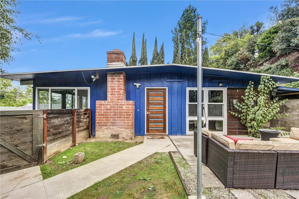 Listing image 2