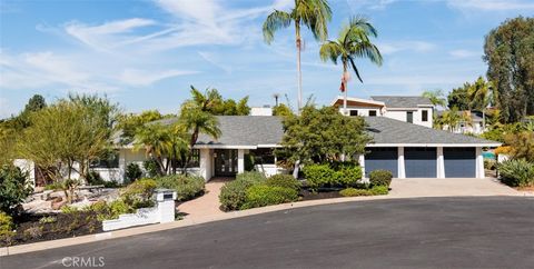 A home in North Tustin