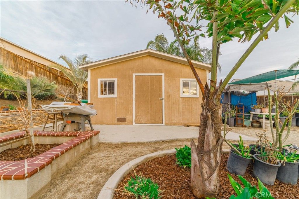 listing image 130726758675848969651