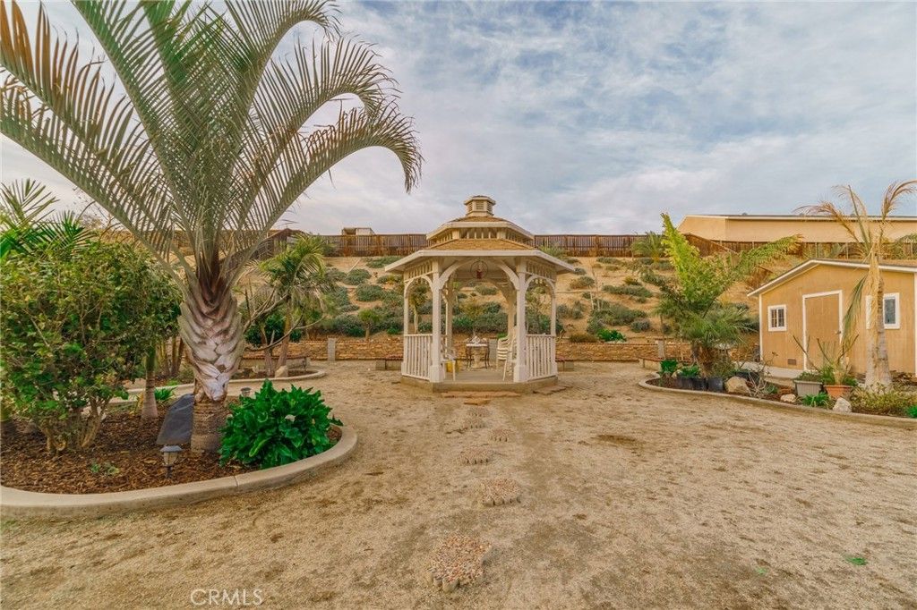 listing image 130725989759387964337